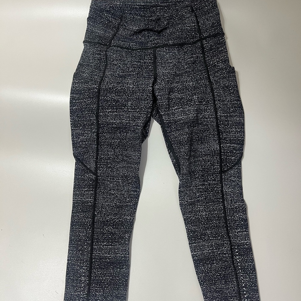 Lululemon Black and Gray Capri Leggings